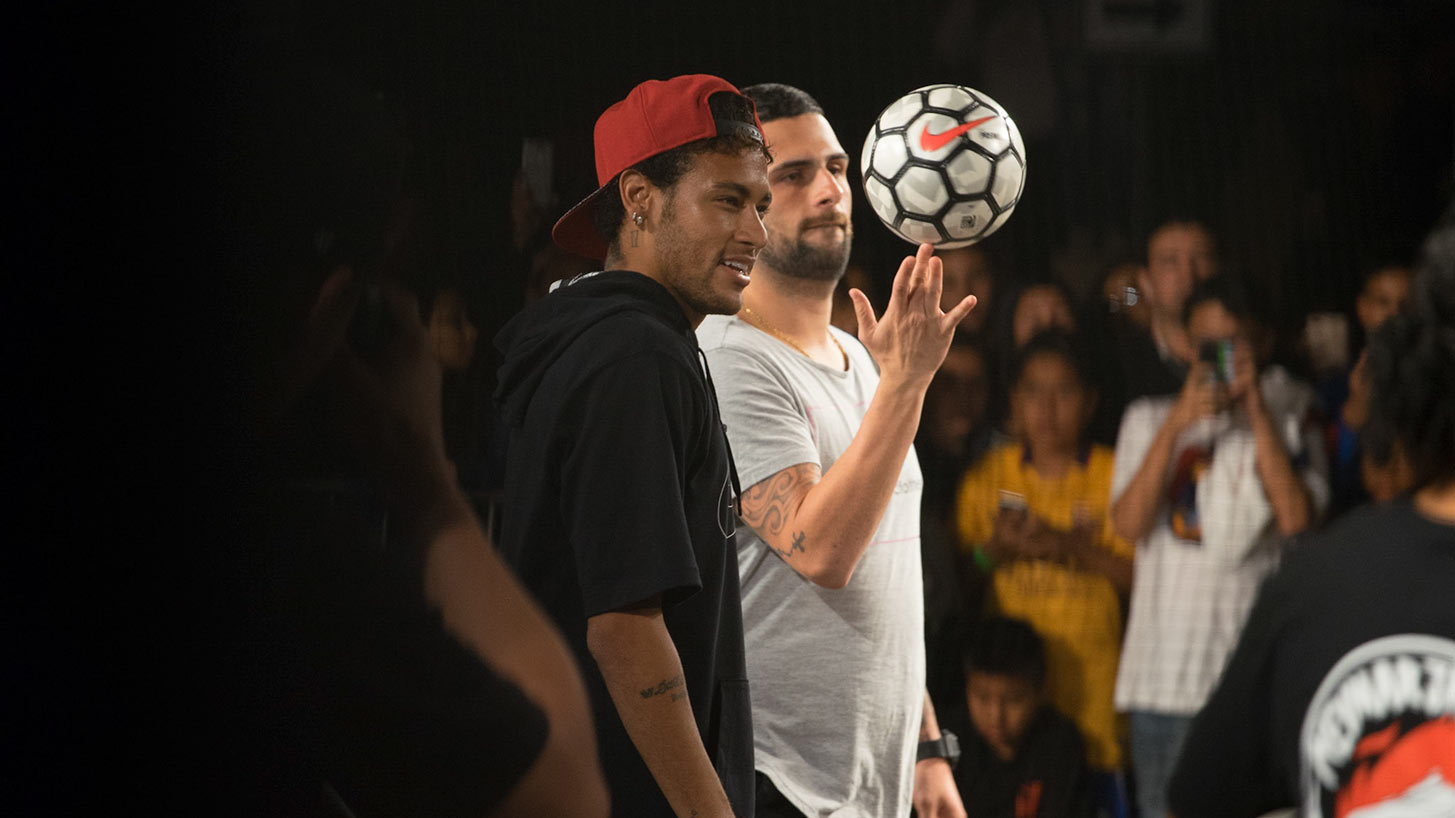 Nike Neymar Jr. Live East Los