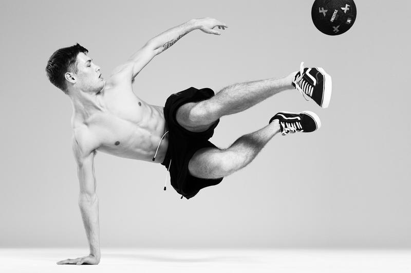 Top 10 Tekkers: Sun’s Out, Shirts Off
