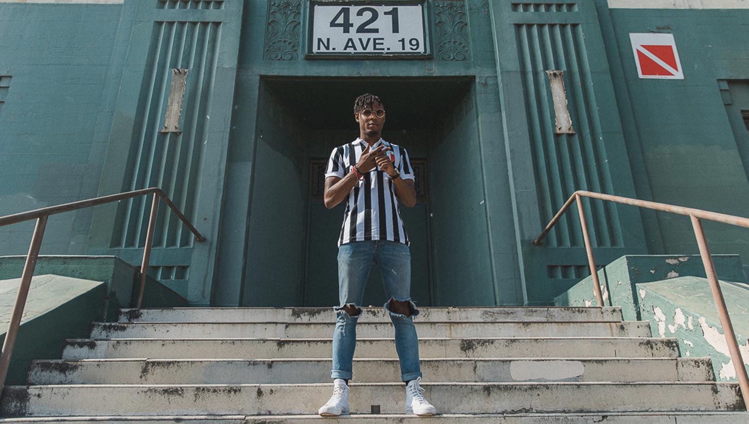 Juventus store jersey outfit