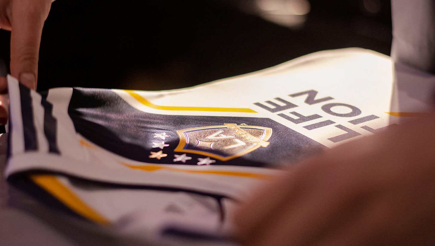 LA Galaxy Navy Night Kit: Different, Unique, and Most Importantly Not Plain  White - Last Word On Soccer