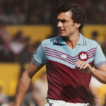 trevor-brooking-west-ham-united-1979-5cee7f795f2984d21a000001