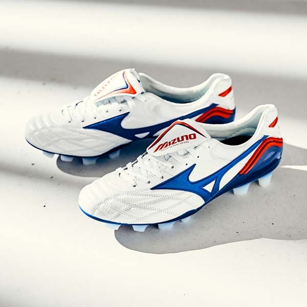 mizuno boots