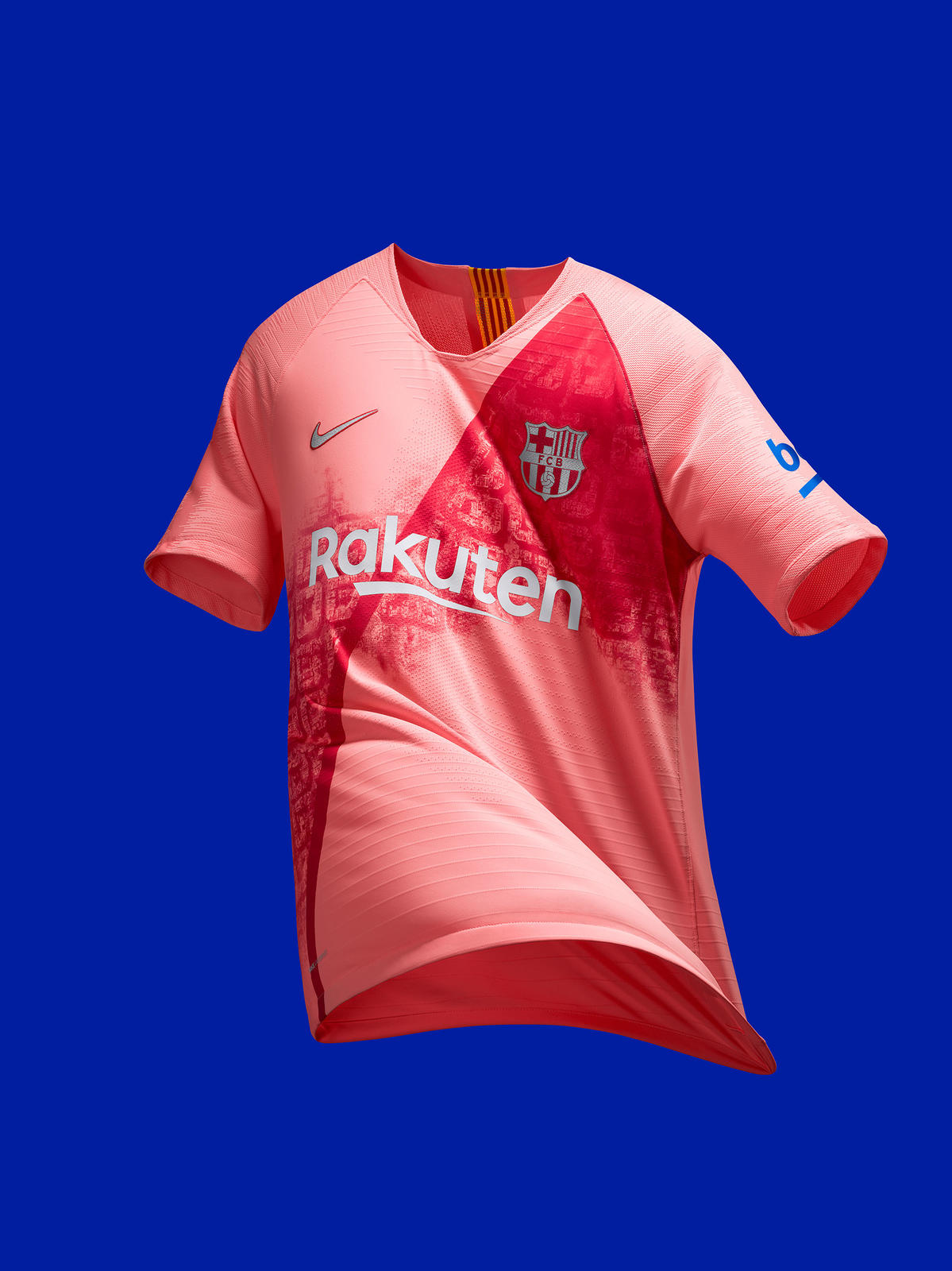 A Twist on Tradition: FC Barcelona's 6 Most Interesting Third Kits - Urban  Pitch