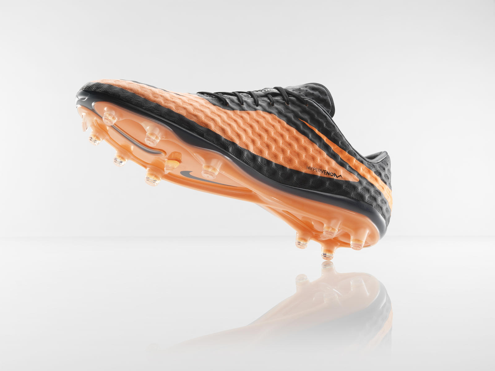 nike hypervenom