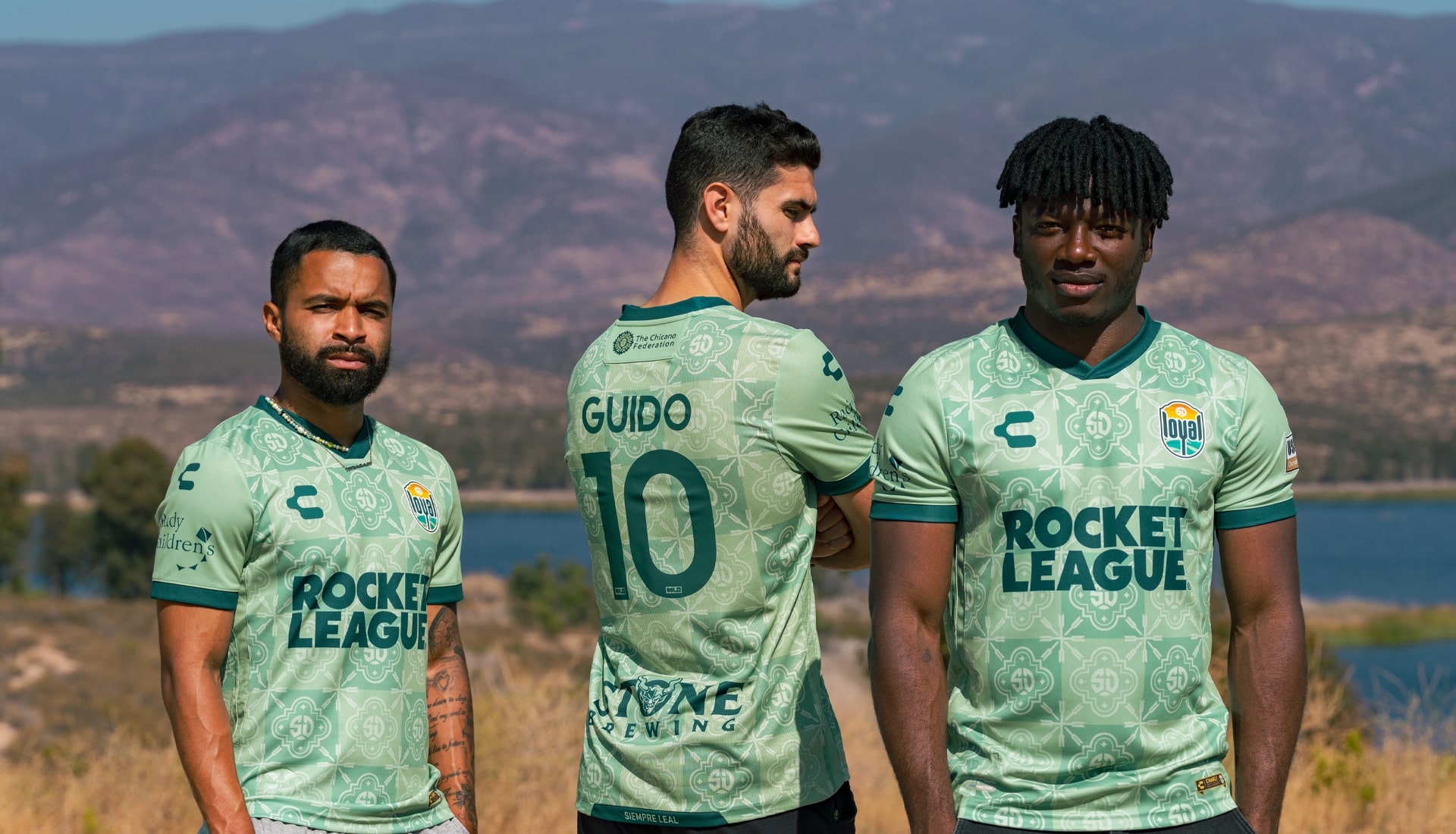 charly futbol kit