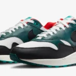 preview-lebron-nike-air-max-1-liverpool-fb8914-100-pic01