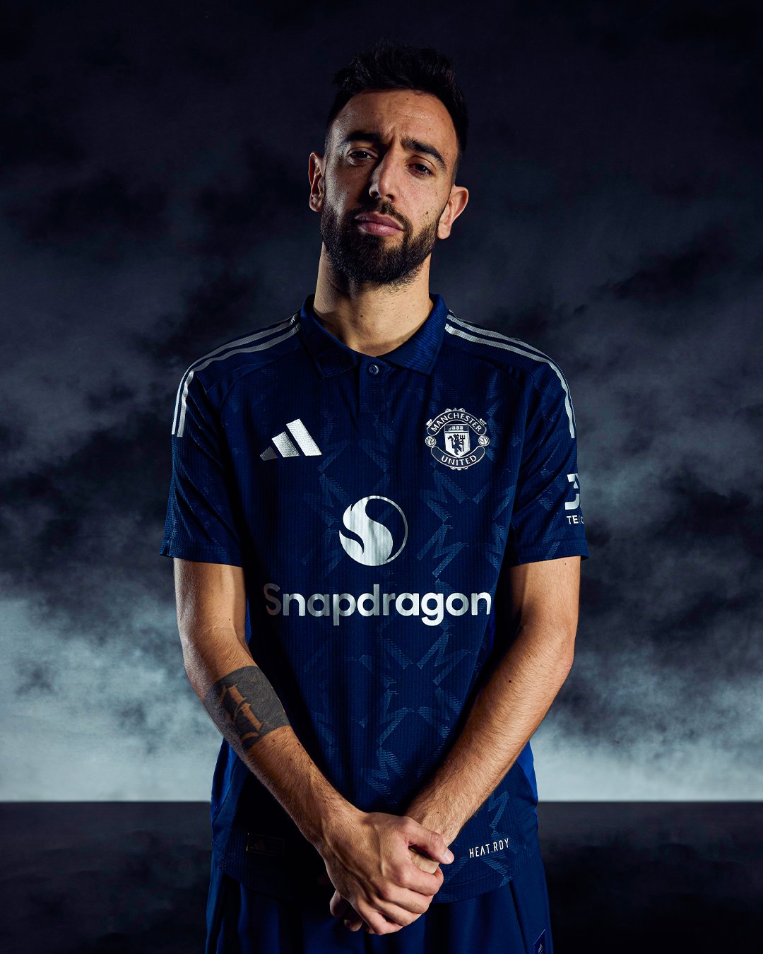 manchester united 2024-25 kit