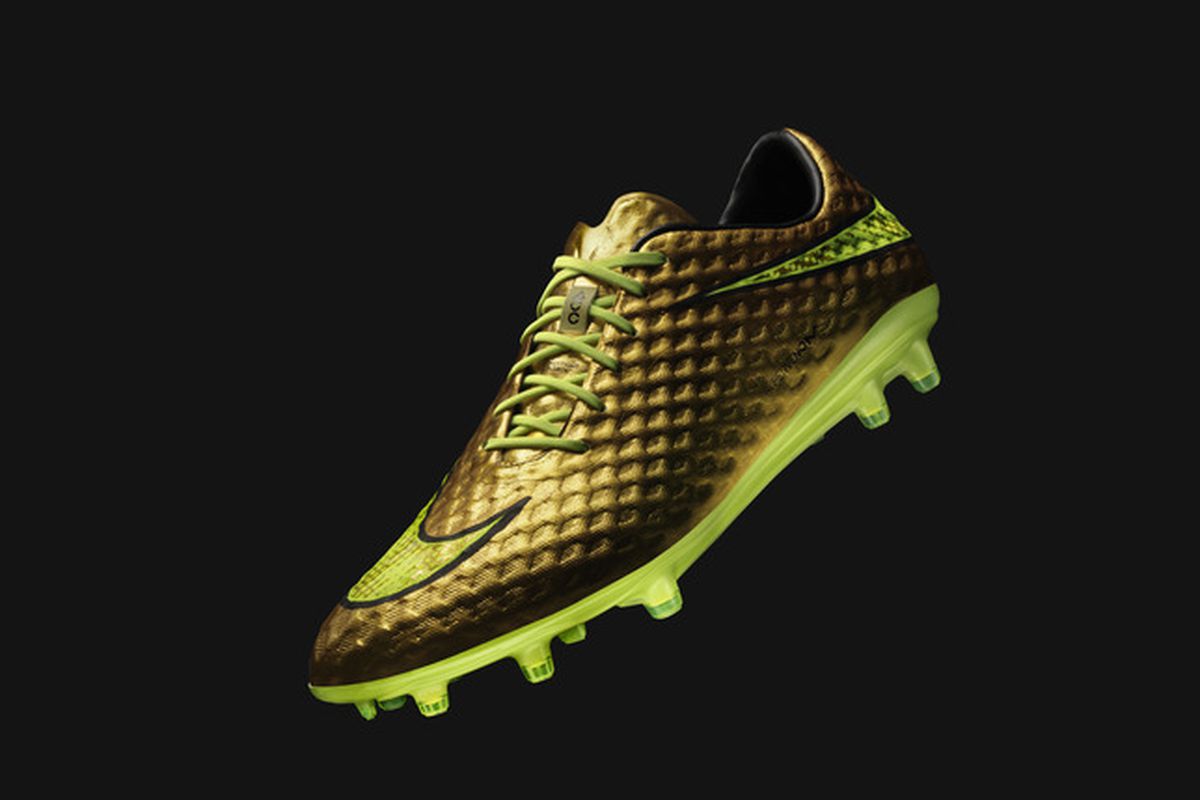nike hypervenom