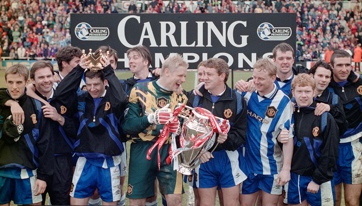 manchester united 1996 third kit